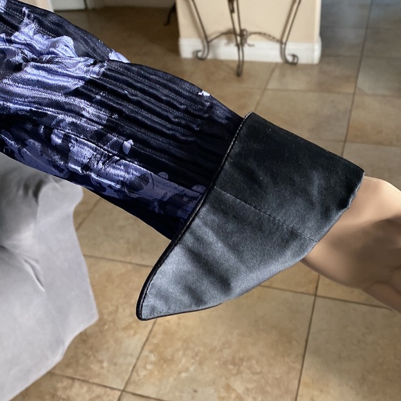 Armani Colllezioni Jacket size 10 - Picture 2 of 13